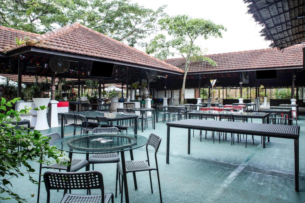 Oyo 105 Gallop Kranji Farm 3* Singapura
